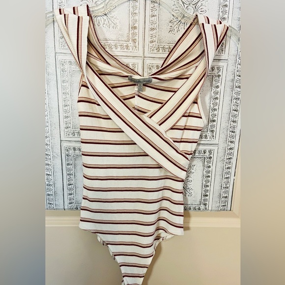 GUC Charlotte Russe Sz-S Body-Suite/Top- Cute Asymmetrical Twisted V-Neck Front - Picture 10 of 16